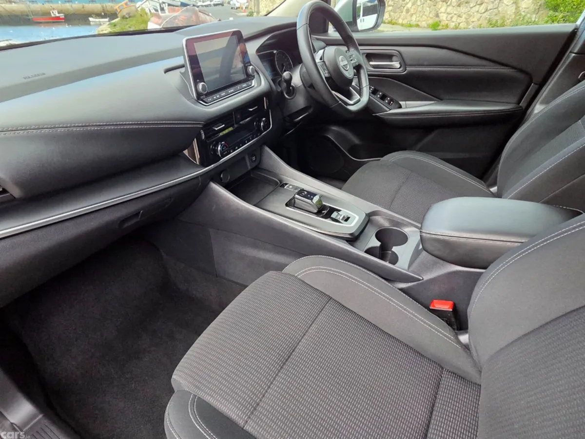 Nissan Qashqai MPV, Petrol, 2024, Grey