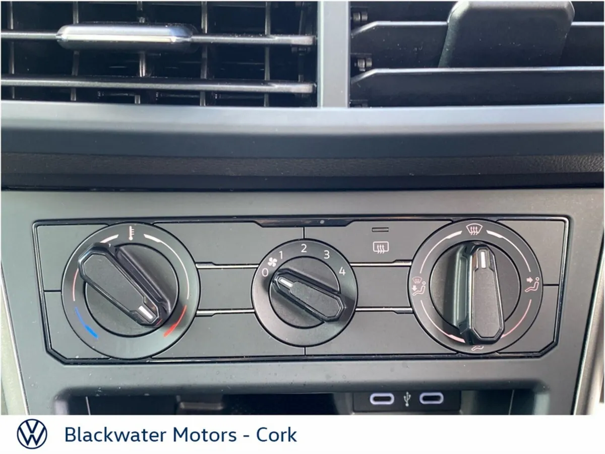 Volkswagen Polo Hatchback, Petrol, 2017, 