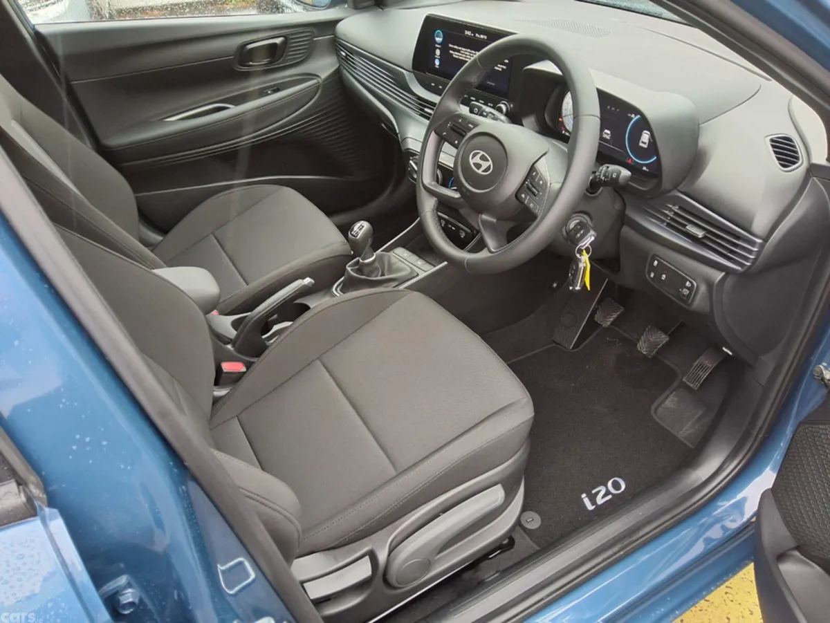 Hyundai i20 Hatchback, Petrol, 2026, Blue
