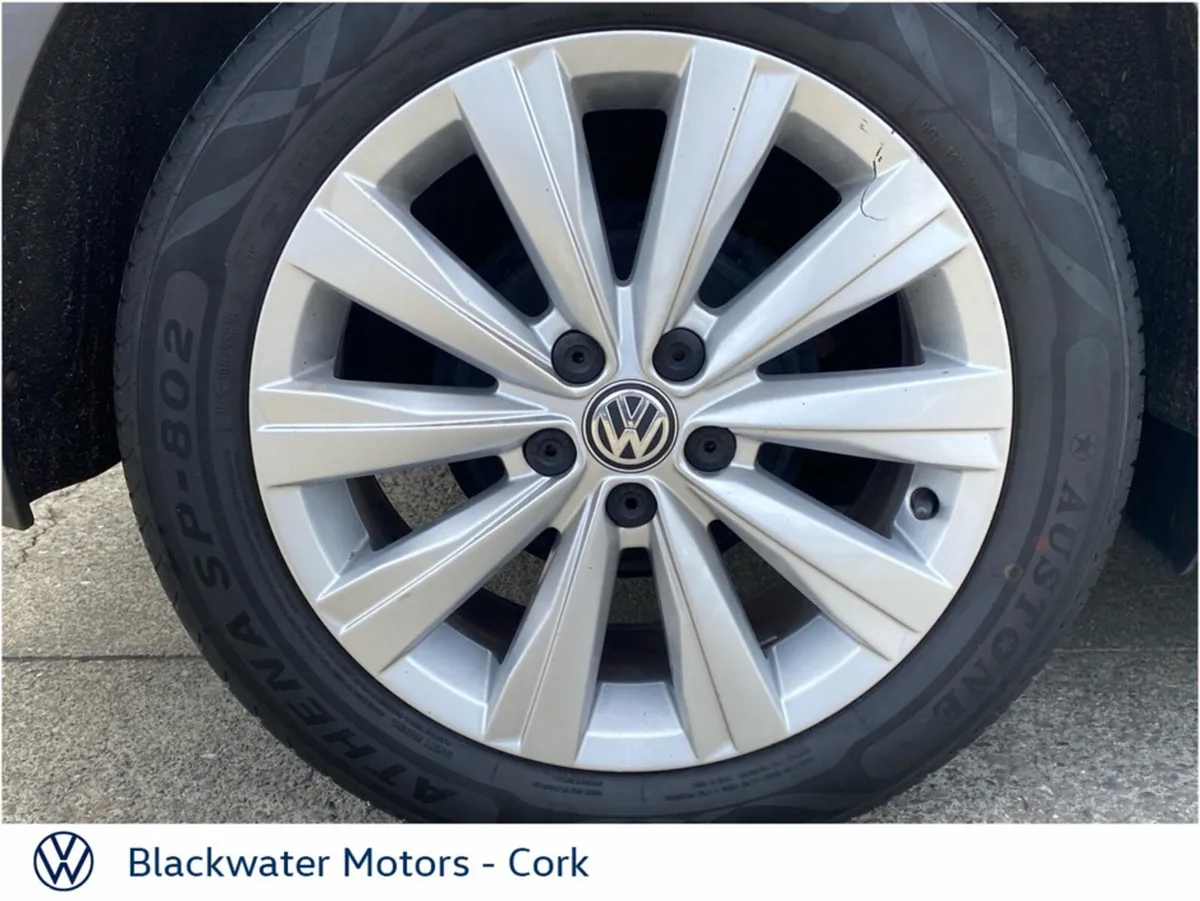 Volkswagen Polo Hatchback, Petrol, 2017, 