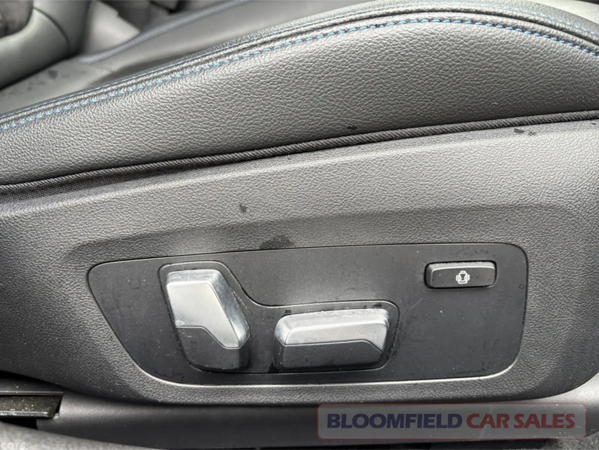 BMW 3-Series Saloon, Diesel, 2019, Black