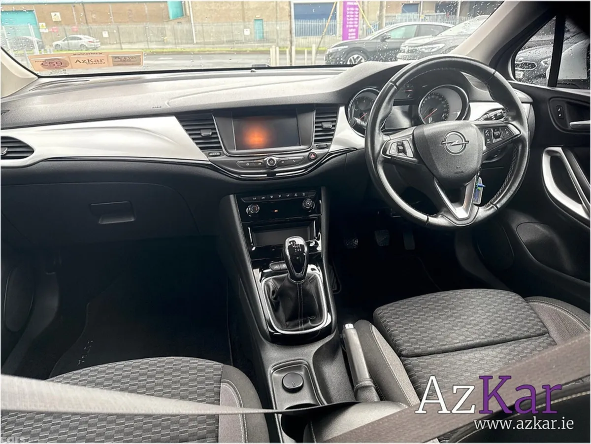 Opel Astra Hatchback, Petrol, 2020, White