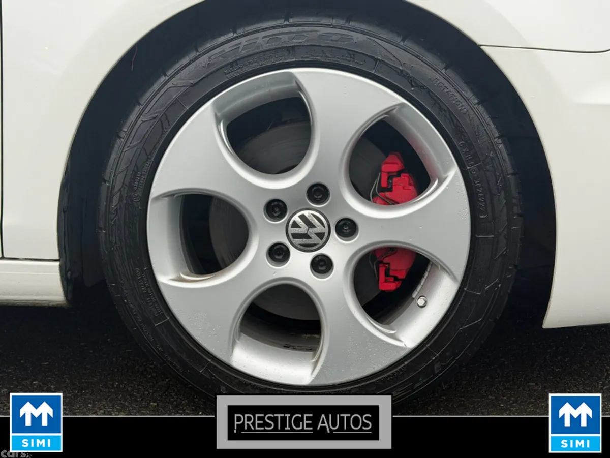 Volkswagen Golf Hatchback, Petrol, 2012, White
