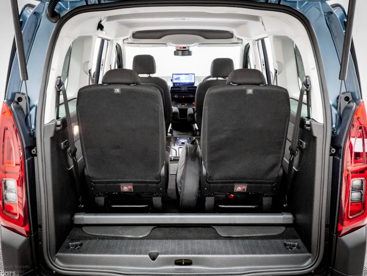 Citroen Berlingo Estate, Electric, 2025, Blue