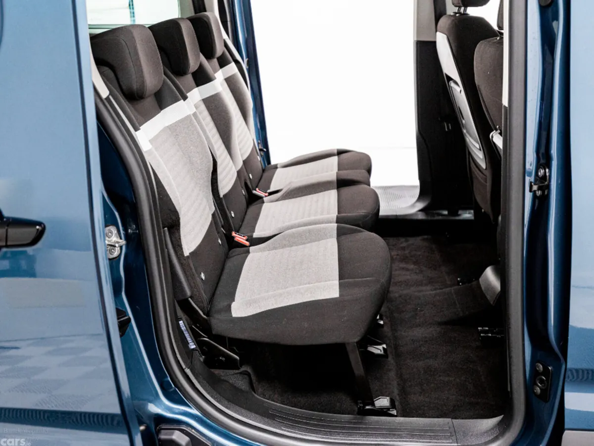 Citroen Berlingo Estate, Electric, 2025, Blue