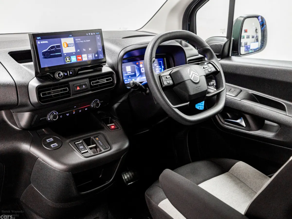 Citroen Berlingo Estate, Electric, 2025, Blue