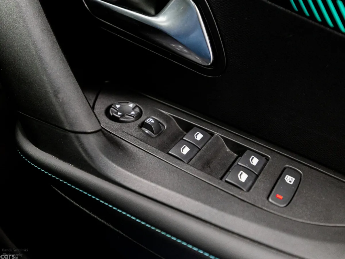 Peugeot 2008 SUV, Petrol, 2023, Blue
