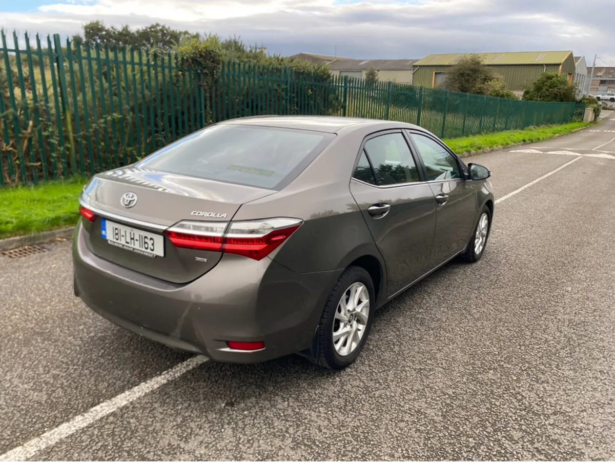 Toyota Corolla Saloon, Diesel, 2018, Grey