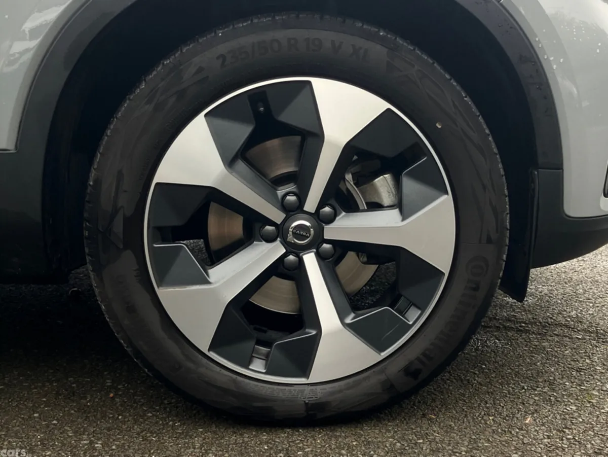Volvo XC40 SUV, Petrol, 2026, Grey