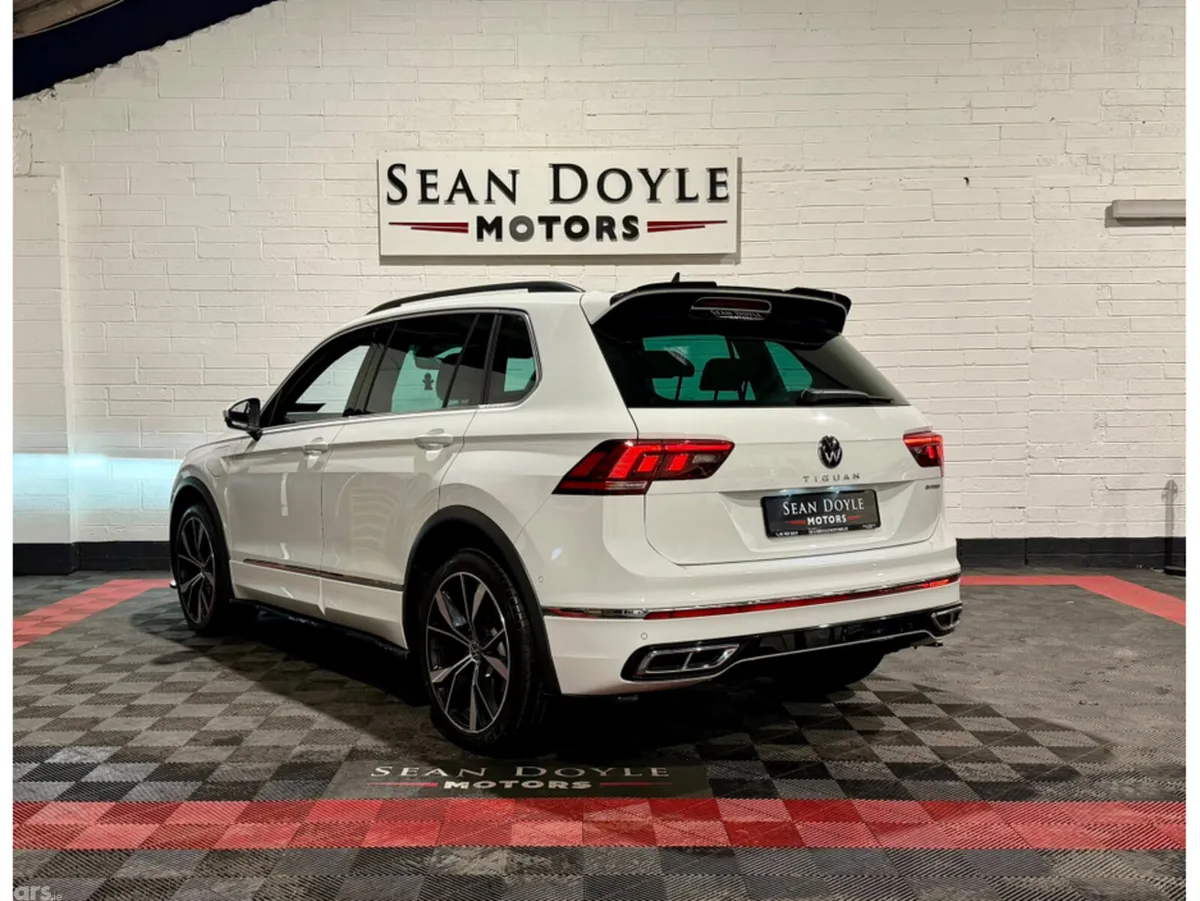 Volkswagen Tiguan SUV, Petrol Plug-in Hybrid, 2022, White