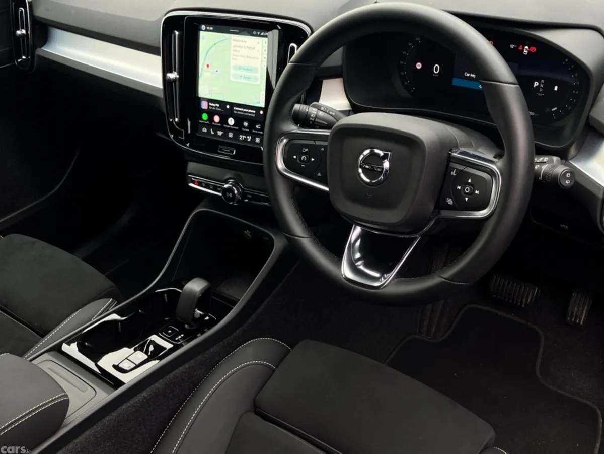 Volvo XC40 SUV, Petrol, 2026, Blue