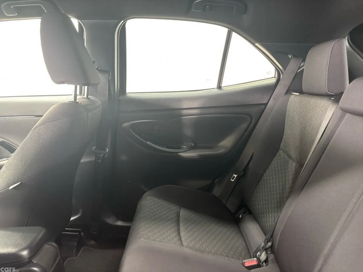 Toyota Yaris Cross Hatchback, Petrol Hybrid, 2026, Black
