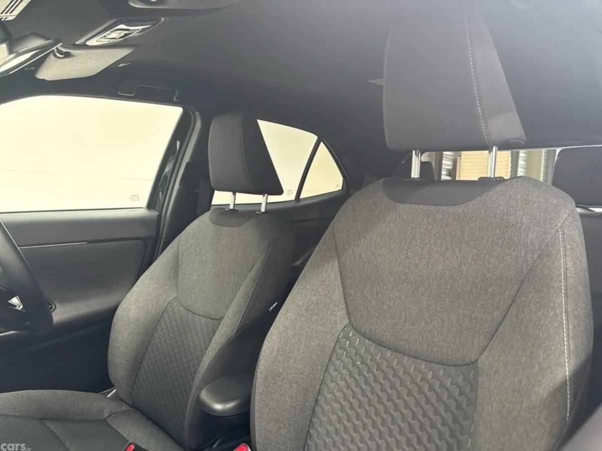 Toyota Yaris Cross Hatchback, Petrol Hybrid, 2026, Black