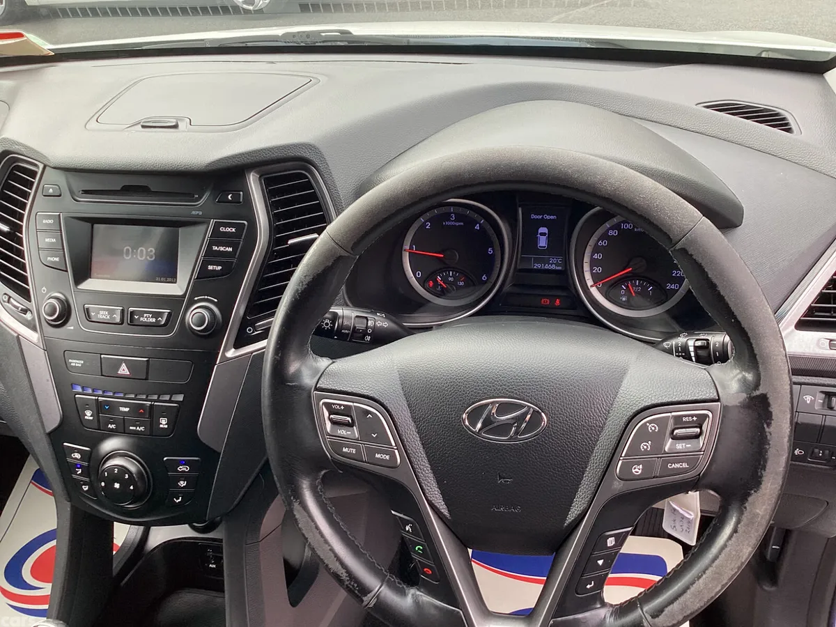Hyundai Santa Fe SUV, Diesel, 2014, White