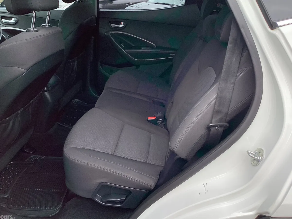 Hyundai Santa Fe SUV, Diesel, 2014, White