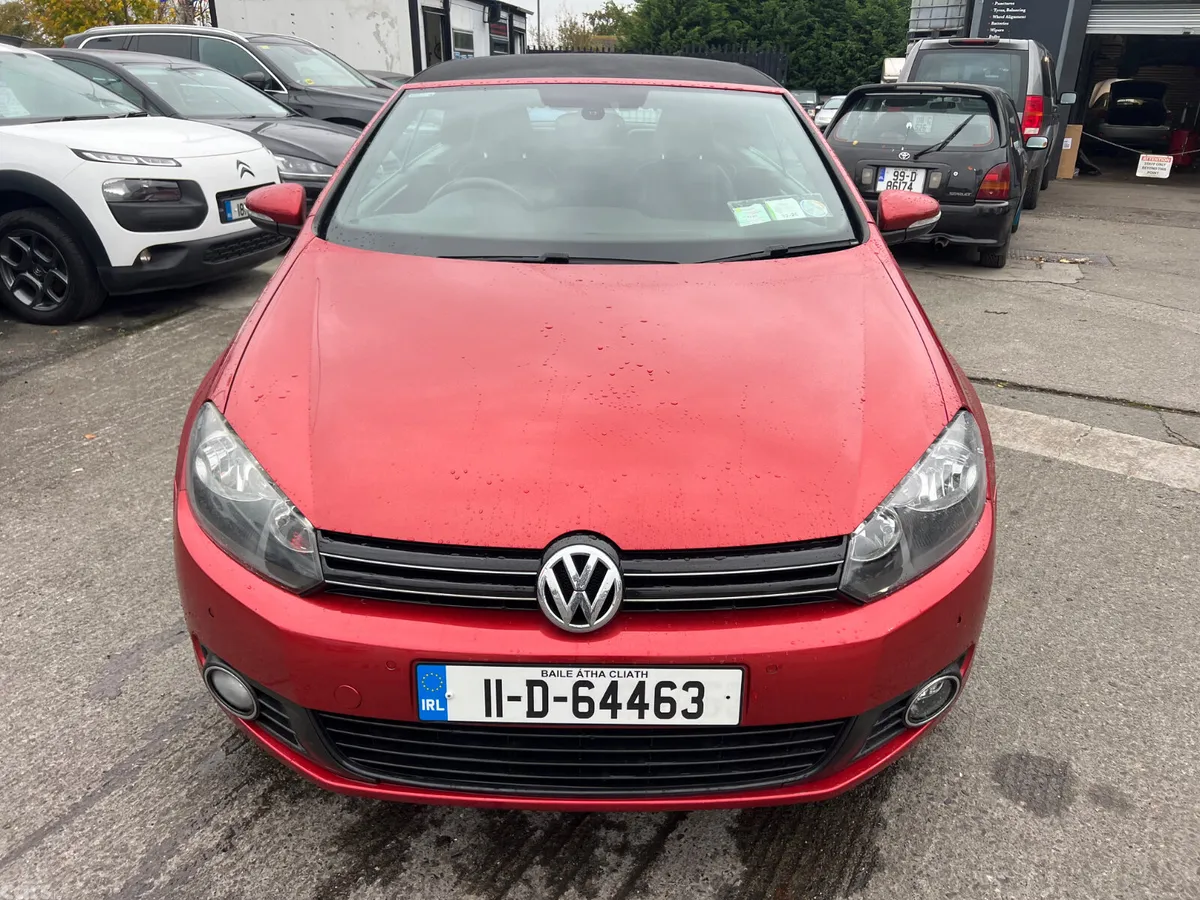 Volkswagen Golf Convertible, Petrol, 2011, Red