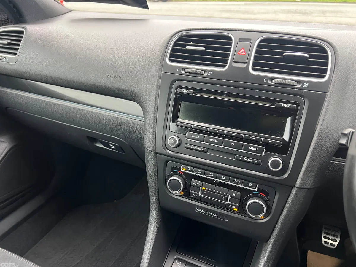 Volkswagen Golf Convertible, Petrol, 2011, Red