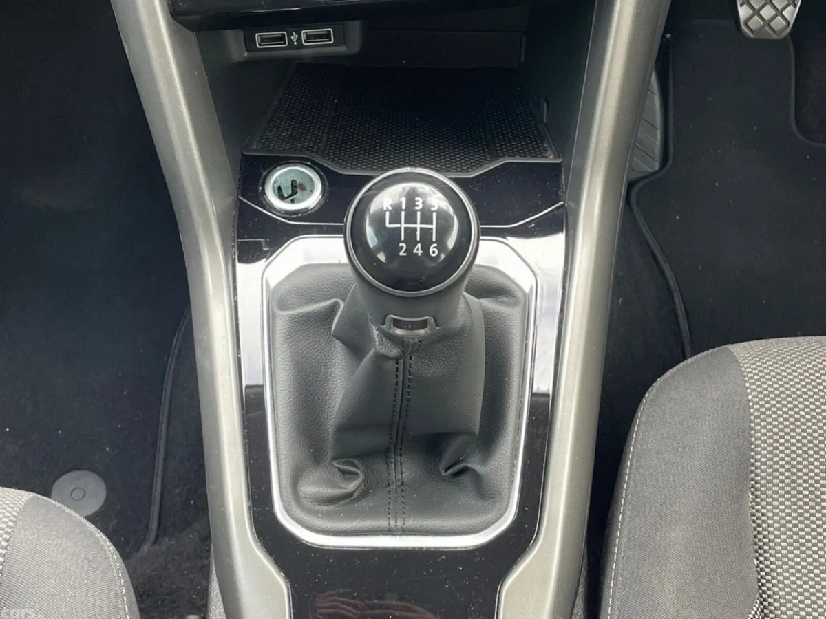 Volkswagen T-Roc SUV, Petrol, 2020, White