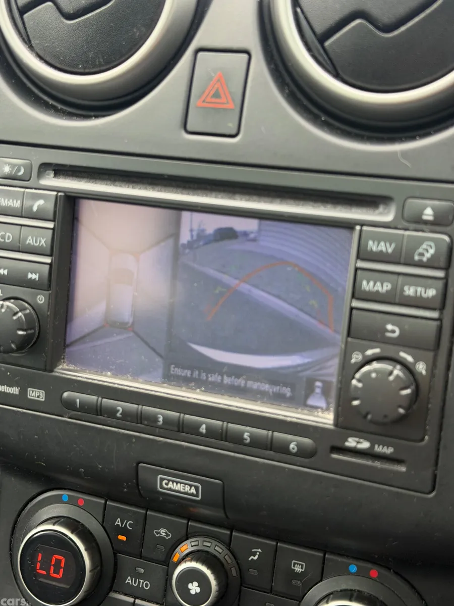 Nissan Qashqai Hatchback, Diesel, 2012, Grey