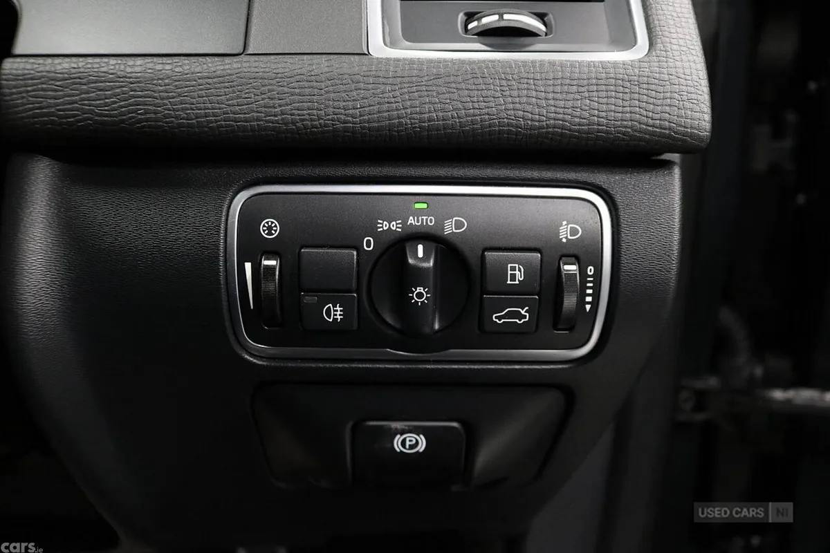 Volvo XC60 SUV, Diesel, 2017, Grey