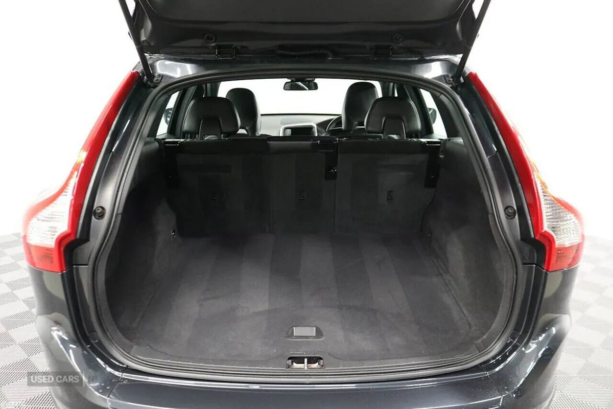 Volvo XC60 SUV, Diesel, 2017, Grey