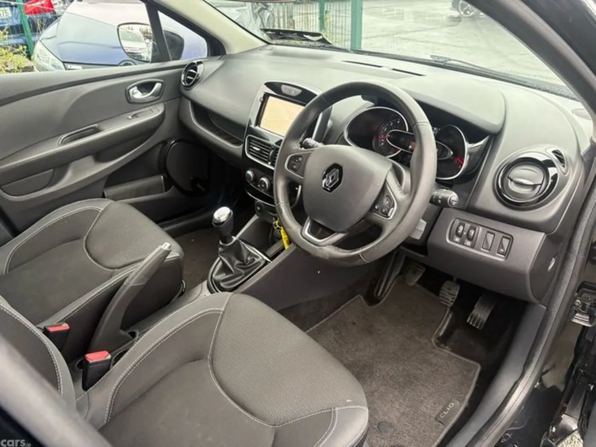 Renault Clio Hatchback, Diesel, 2018, Black