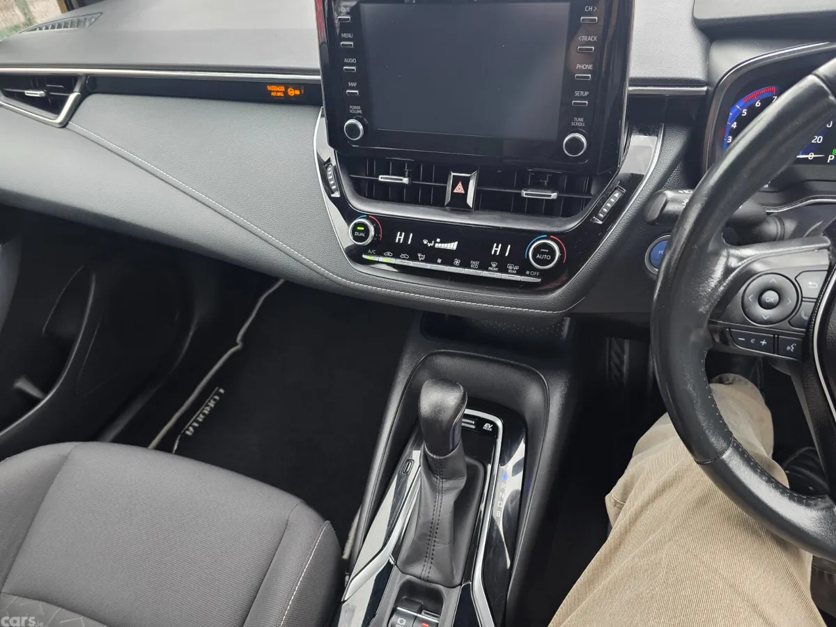 Toyota Corolla Hatchback, Petrol Hybrid, 2021, Black
