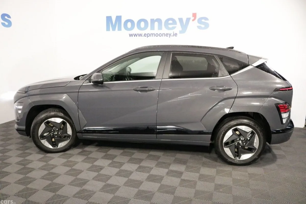 Hyundai KONA MPV, Electric, 2026, Grey