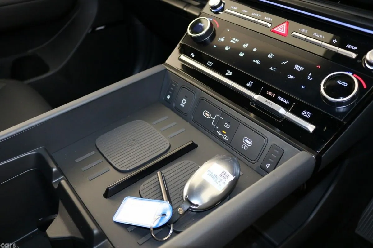Hyundai Santa Fe SUV, Petrol Plug-in Hybrid, 2026, White