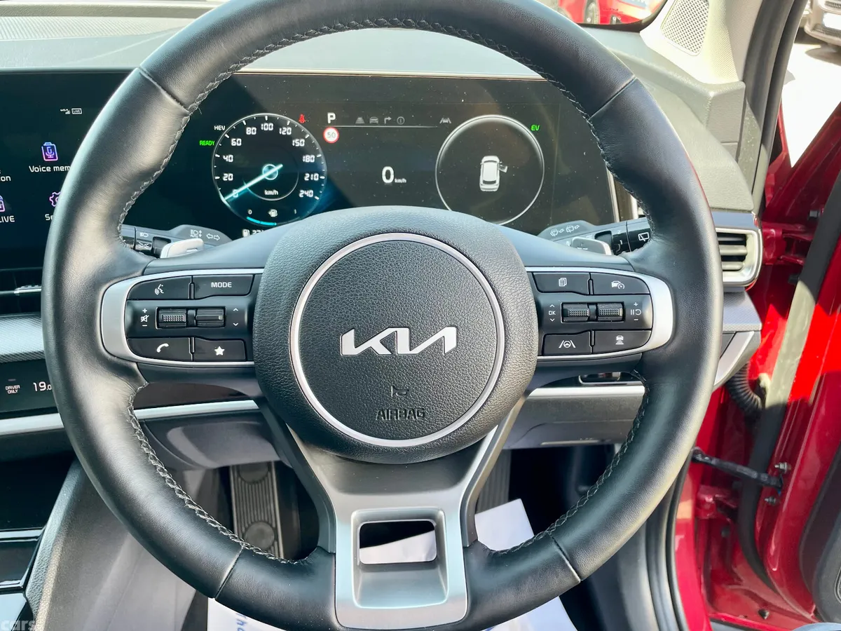 Kia Sportage SUV, Petrol Plug-in Hybrid, 2024, Red