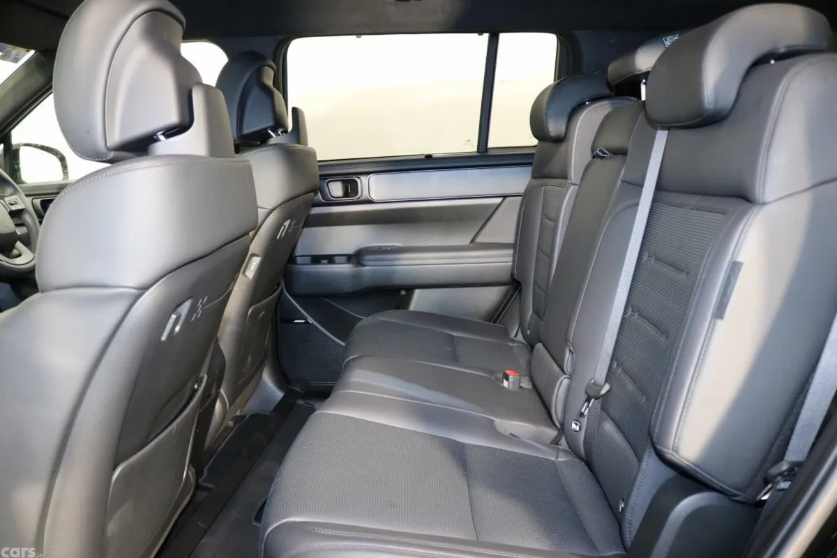 Hyundai Santa Fe SUV, Petrol Plug-in Hybrid, 2025, Black