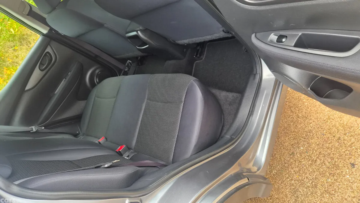 Nissan Qashqai Hatchback, Petrol, 2014, Grey