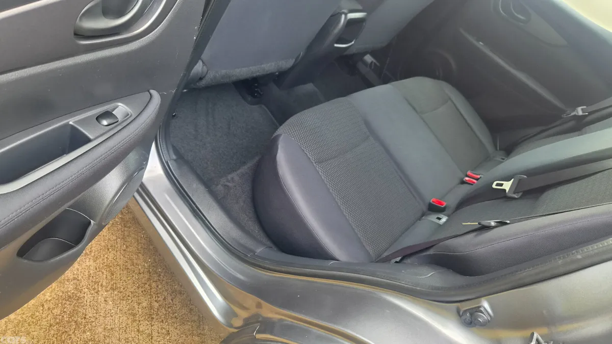 Nissan Qashqai Hatchback, Petrol, 2014, Grey