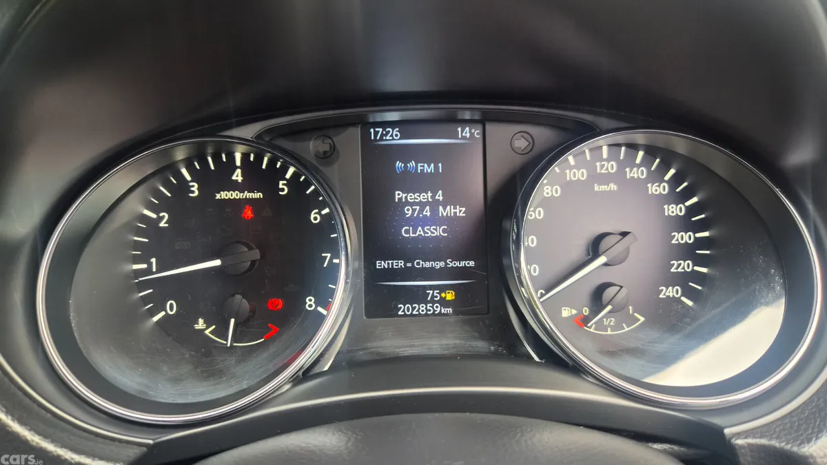 Nissan Qashqai Hatchback, Petrol, 2014, Grey