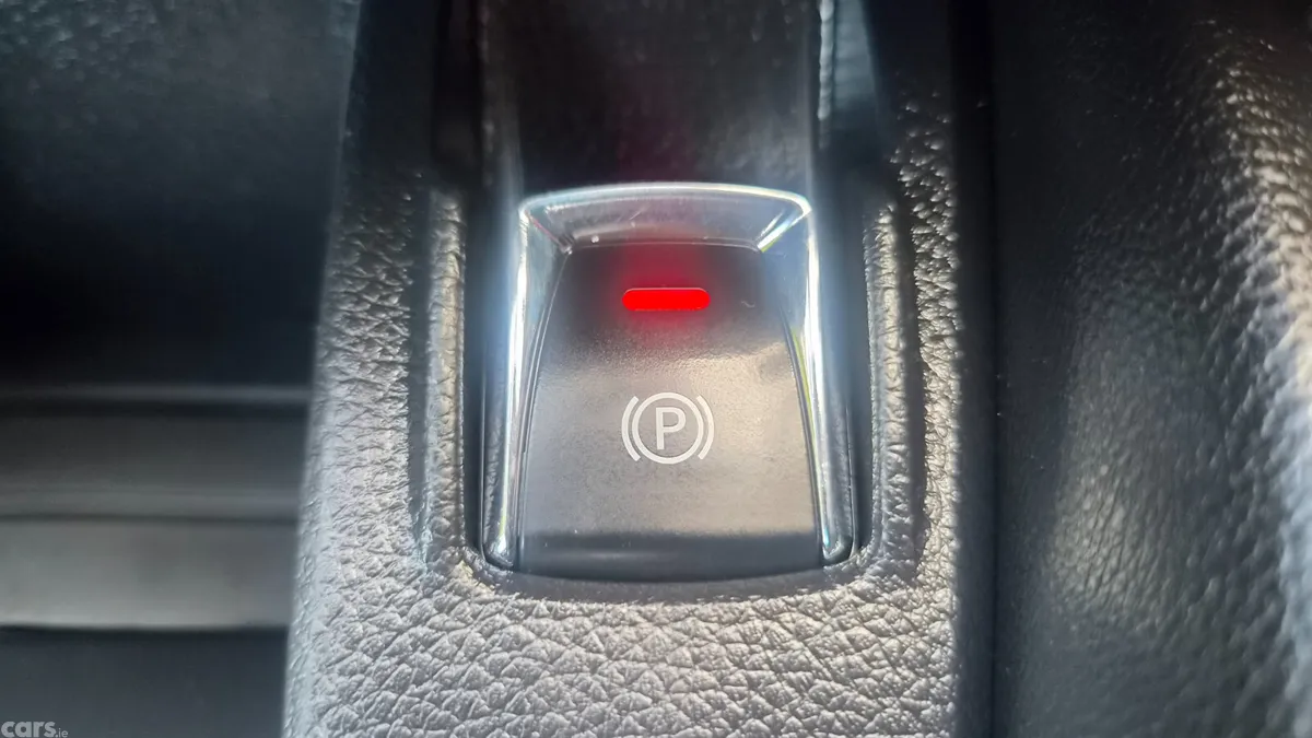 Nissan Qashqai Hatchback, Petrol, 2014, Grey
