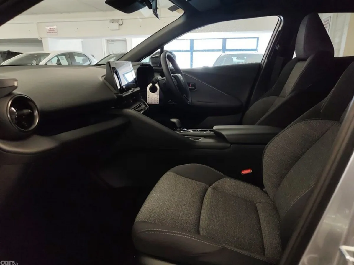 Toyota C-HR SUV, Petrol Hybrid, 2026, Grey