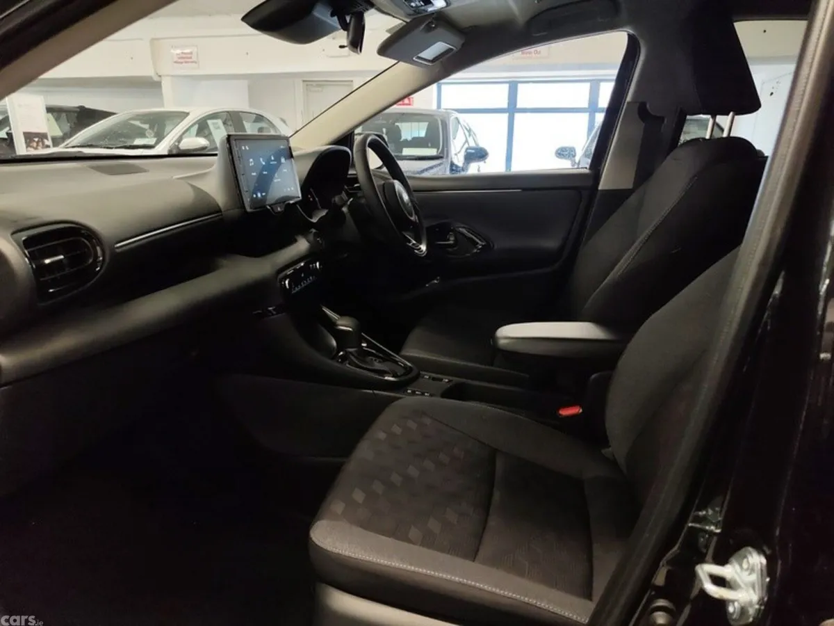 Toyota Yaris Hatchback, Petrol Hybrid, 2026, Black