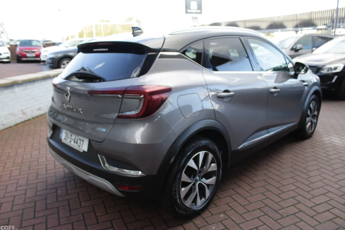 Renault Captur Hatchback, Petrol Plug-in Hybrid, 2021, Grey