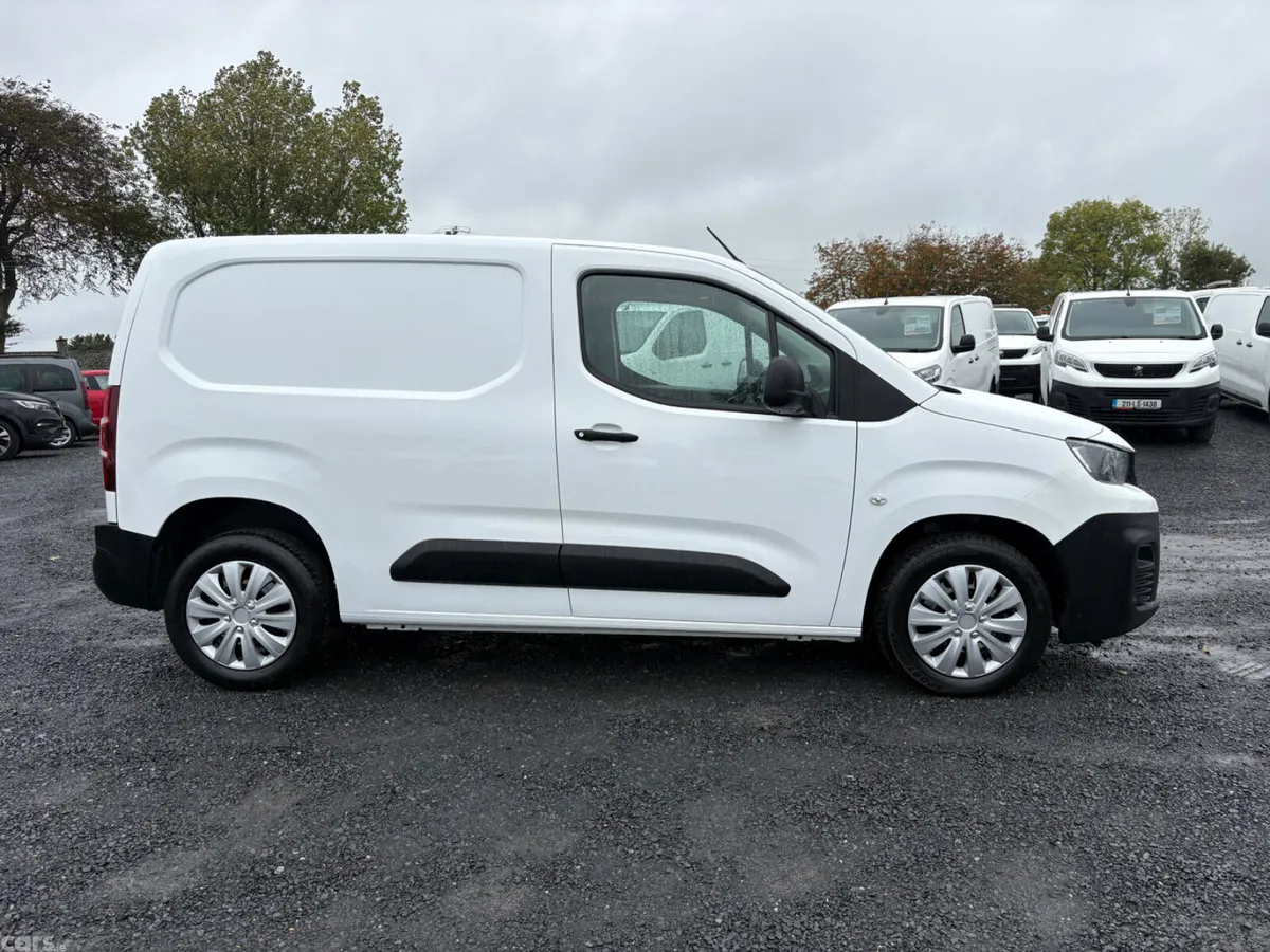 Peugeot Partner MPV, Diesel, 2020, White