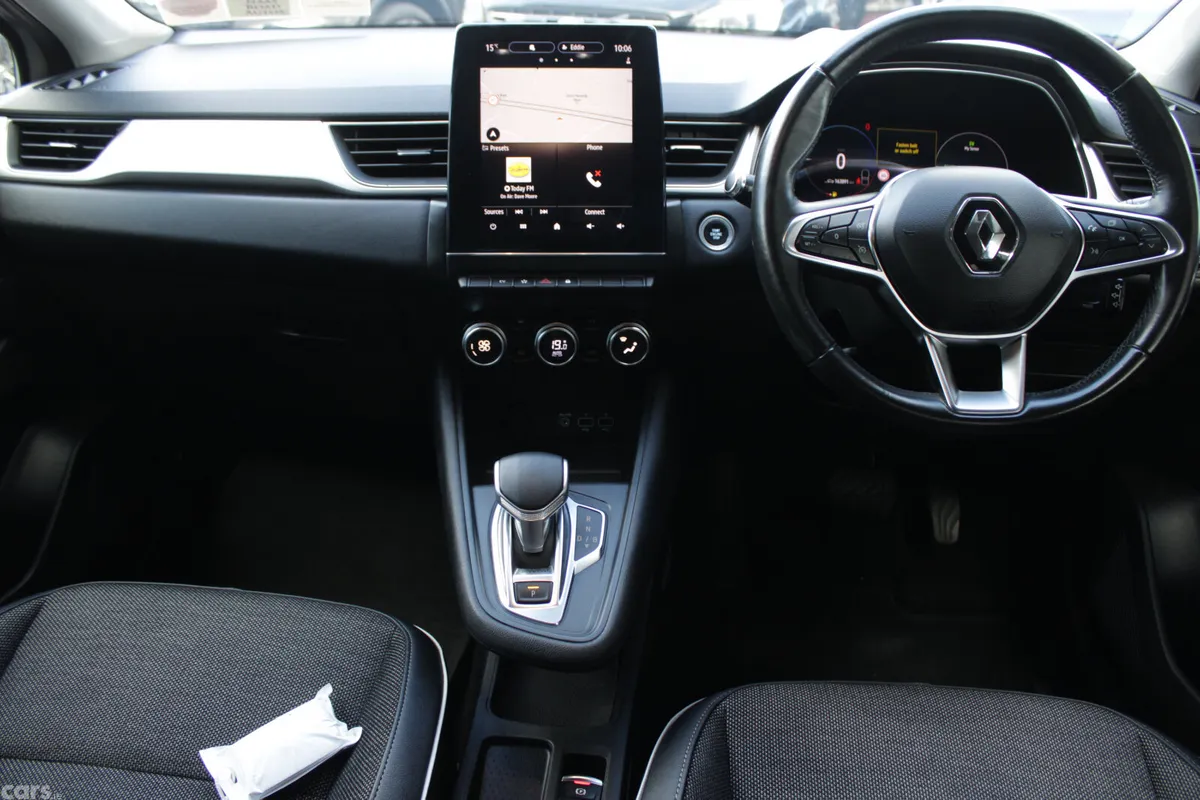 Renault Captur Hatchback, Petrol Plug-in Hybrid, 2021, Grey