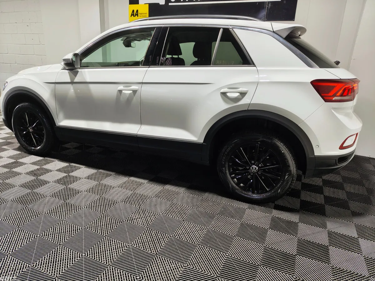 Volkswagen T-Roc SUV, Petrol, 2023, White