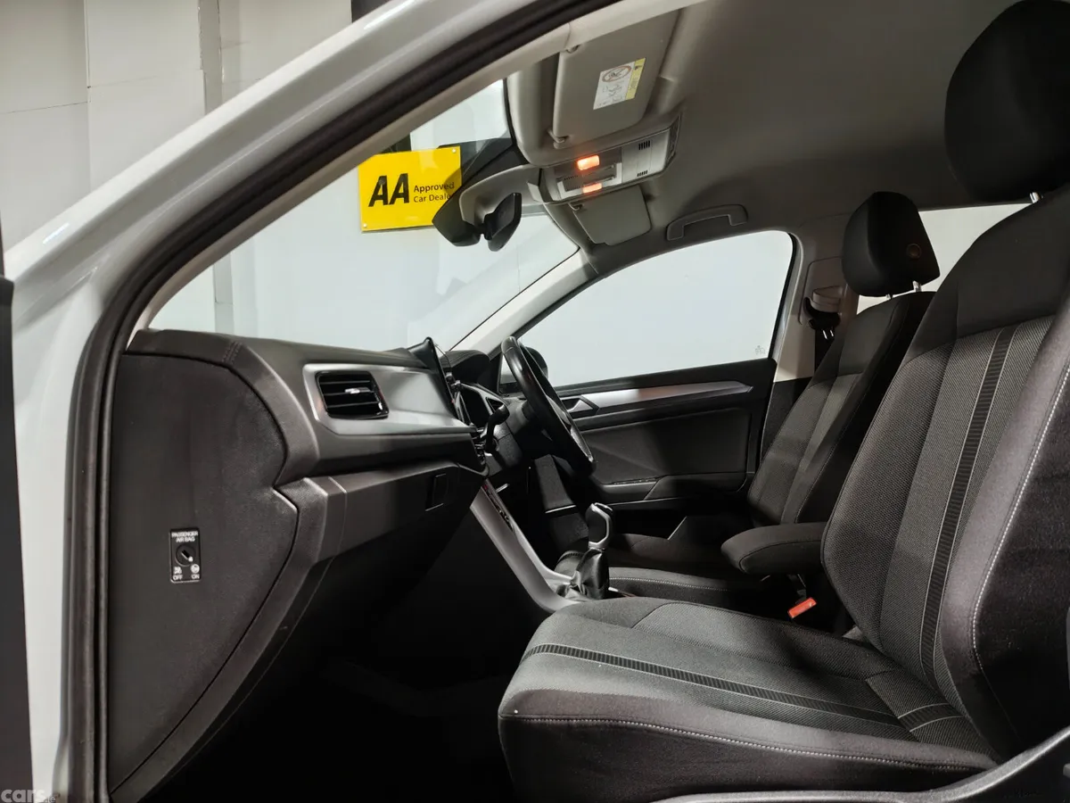 Volkswagen T-Roc SUV, Petrol, 2023, White