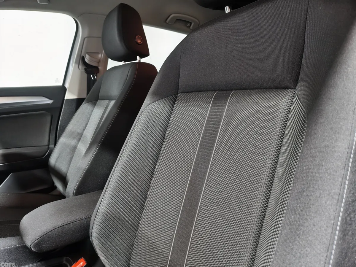 Volkswagen T-Roc SUV, Petrol, 2023, White