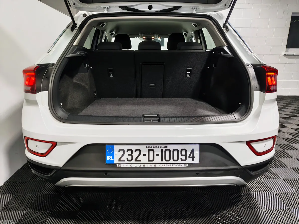 Volkswagen T-Roc SUV, Petrol, 2023, White