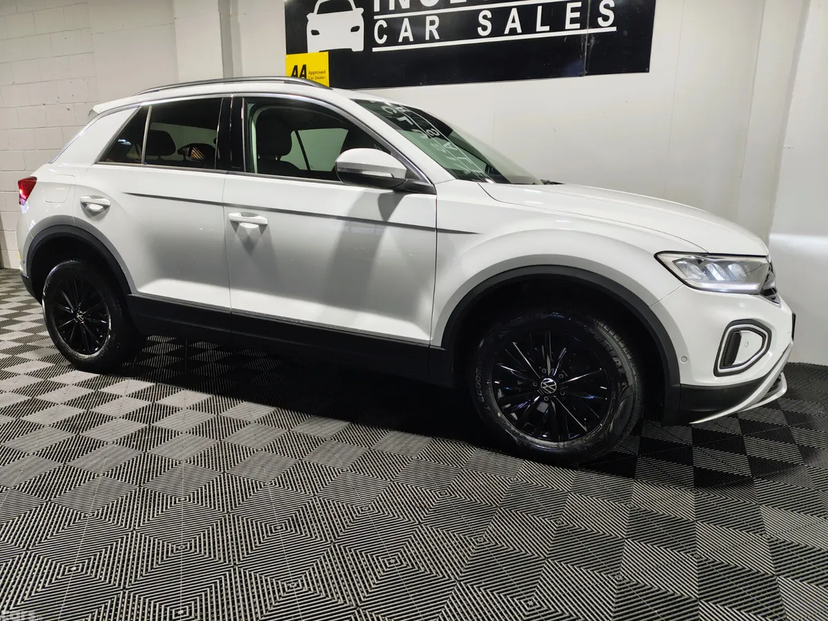 Volkswagen T-Roc SUV, Petrol, 2023, White