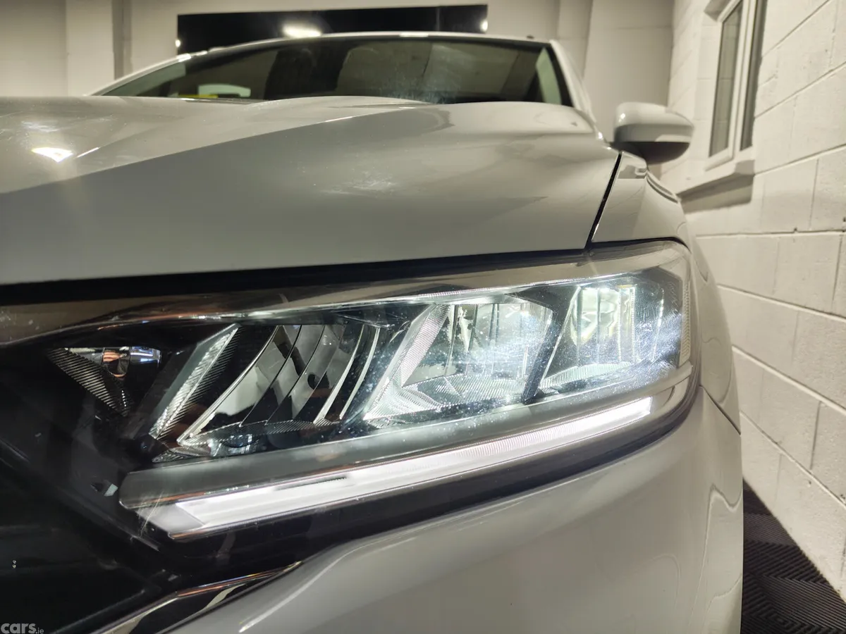 Volkswagen T-Roc SUV, Petrol, 2023, White