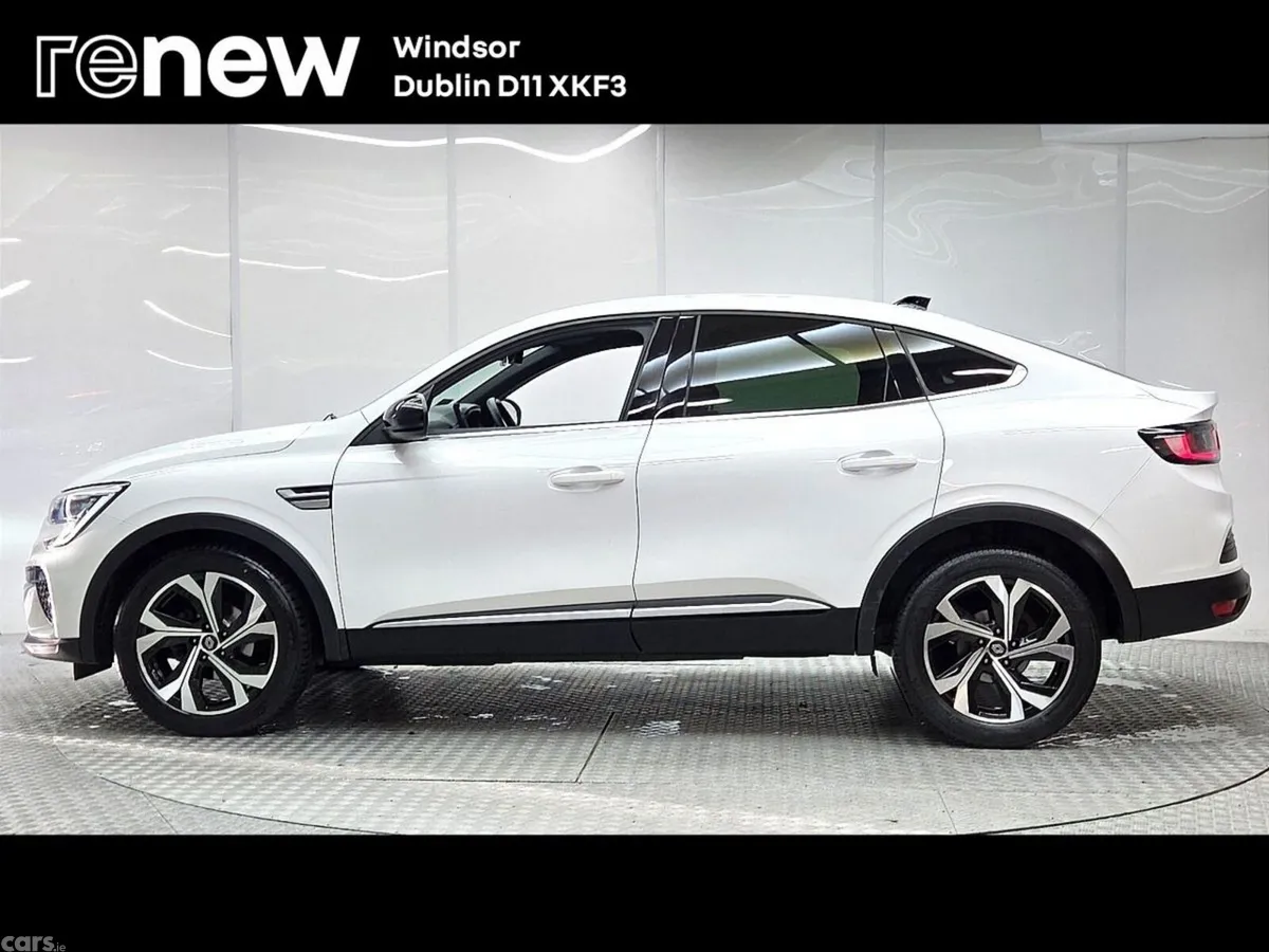 Renault Arkana Hatchback, Petrol Hybrid, 2025, White