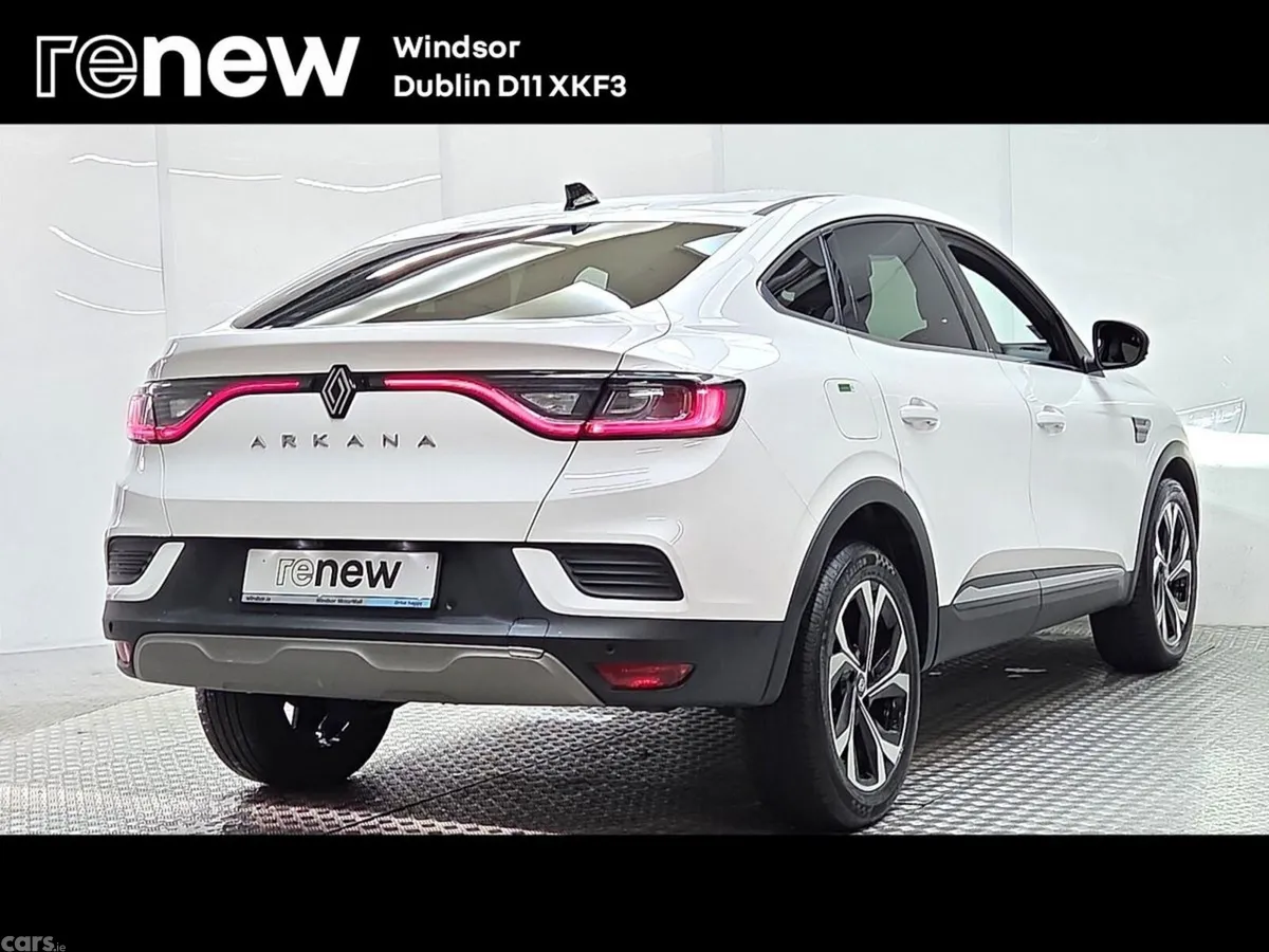 Renault Arkana Hatchback, Petrol Hybrid, 2025, White