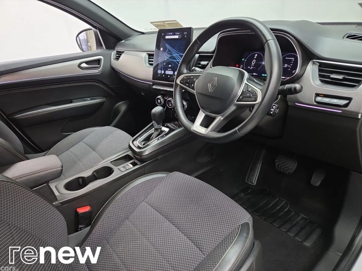 Renault Arkana Hatchback, Petrol Hybrid, 2025, White