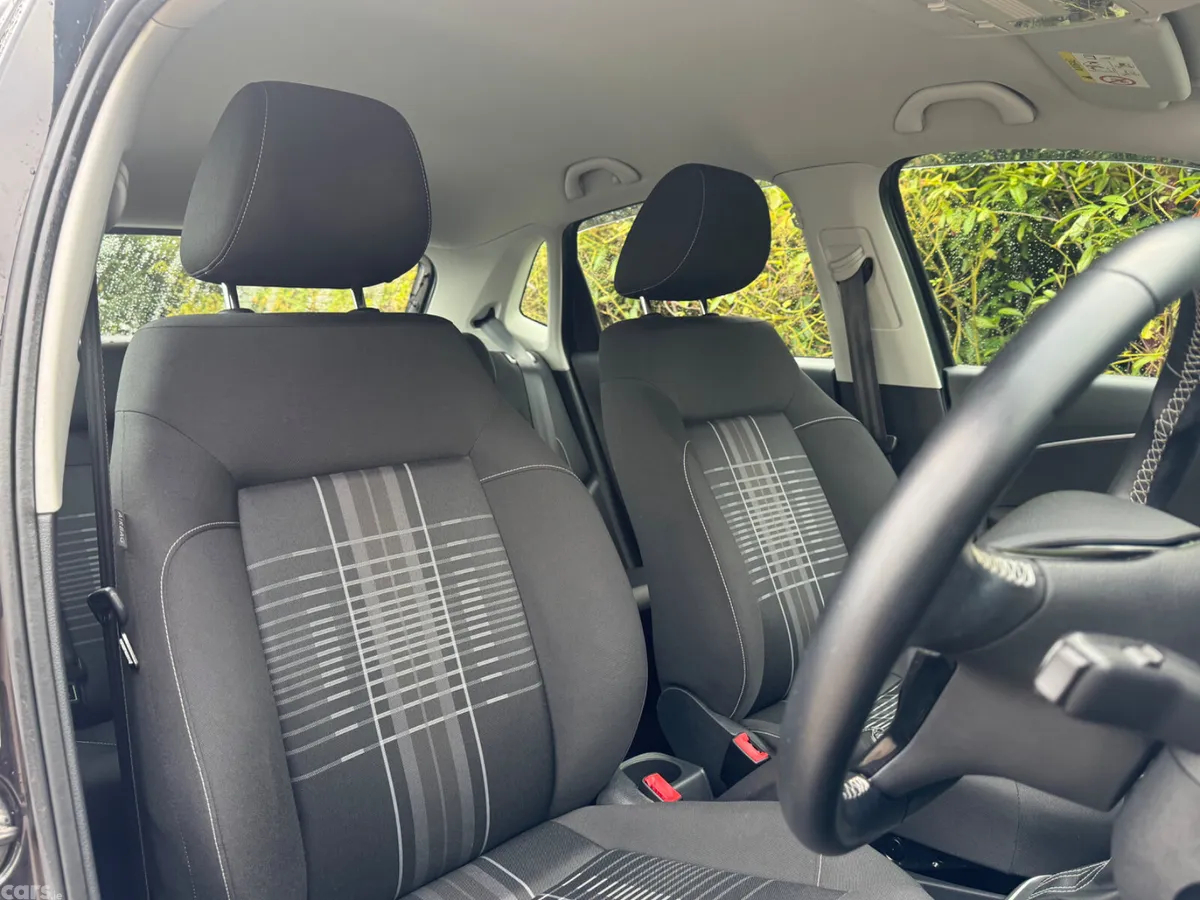 Volkswagen Polo Hatchback, Petrol, 2015, Grey
